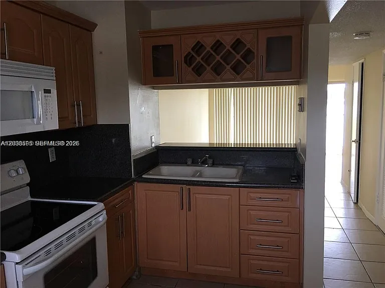 315 NW 109th Ave #207 — Photo 6