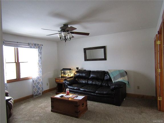 5th image of 2565 School St