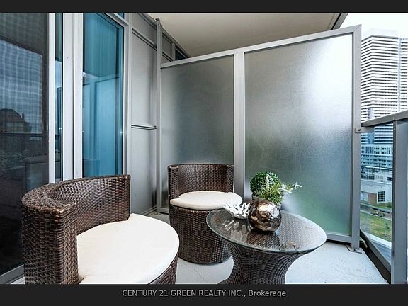 5th image of 330 Burnhamthorpe Rd W #1006