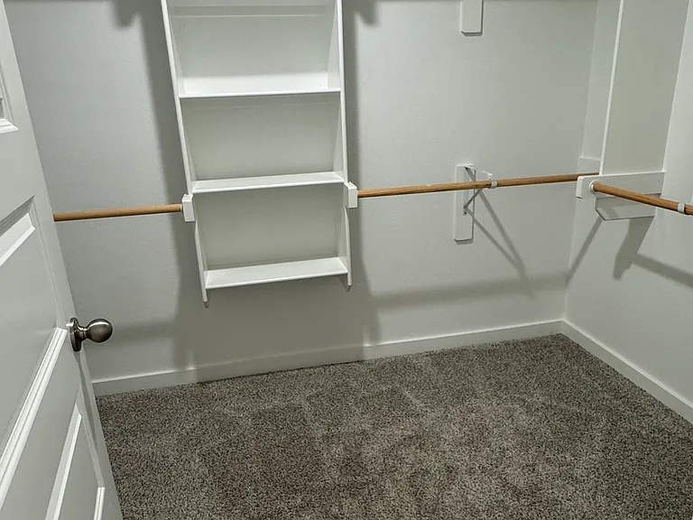 4340 Sloan Dr — Photo 16