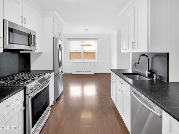 28 Riverside Ave APT 5J