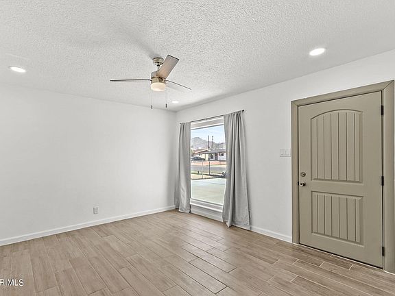 2nd image of 5124 Debeers Dr