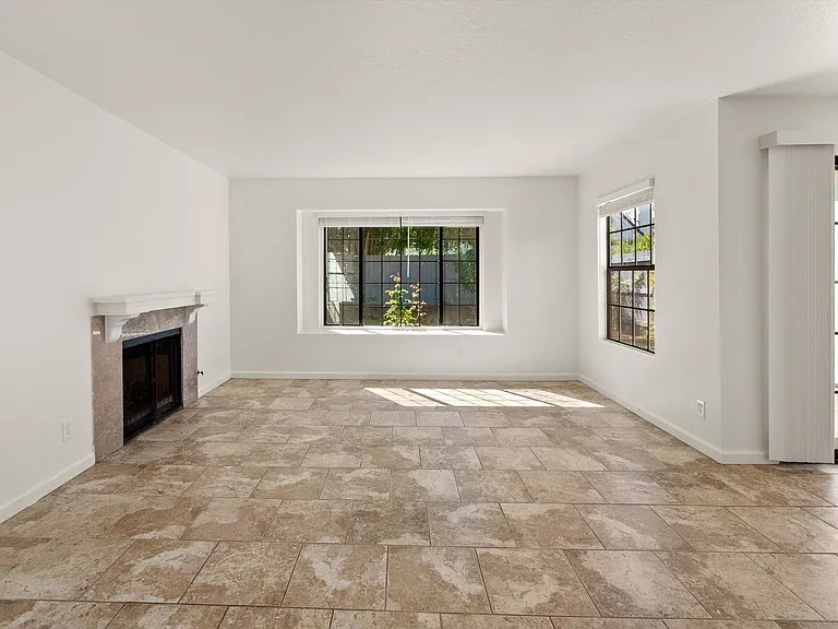 750 Rialto St — Photo 8