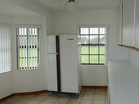 5th image of 25277 Bunting Cir
