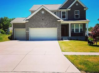 16220 Rockcrest View Ln, Louisville, KY 40245