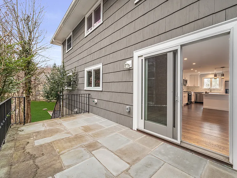 80 E Sunnyside Ln #1 — Photo 7