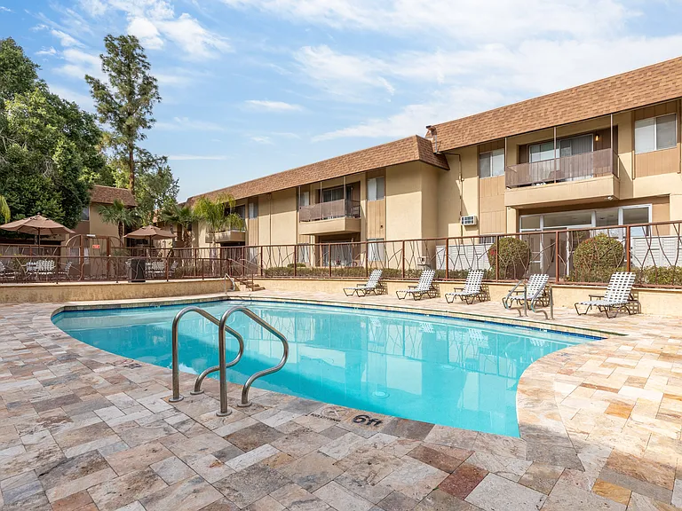Oasis at Scottsdale — Photo 20