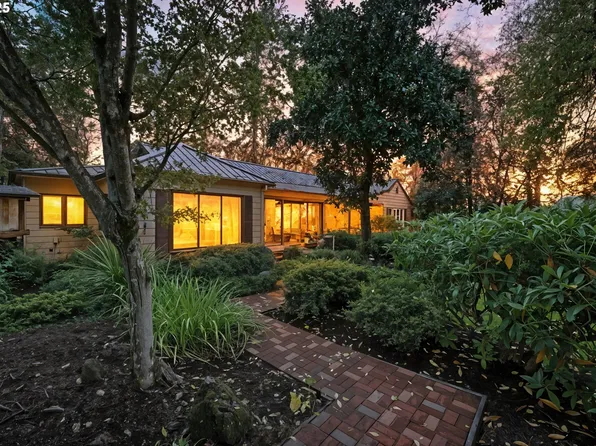 13720 SW Butner Rd, Beaverton, OR 97005