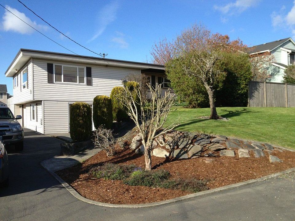 1st image of 1413 103rd St E