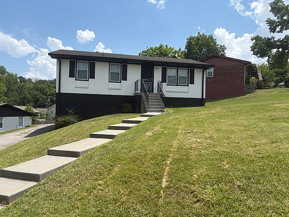 2nd image of 2641 Combs Dr