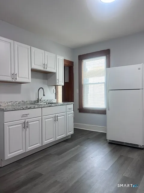 2 bed, 1.0 bath, 1068 sqft, $2,000 — Photo 3