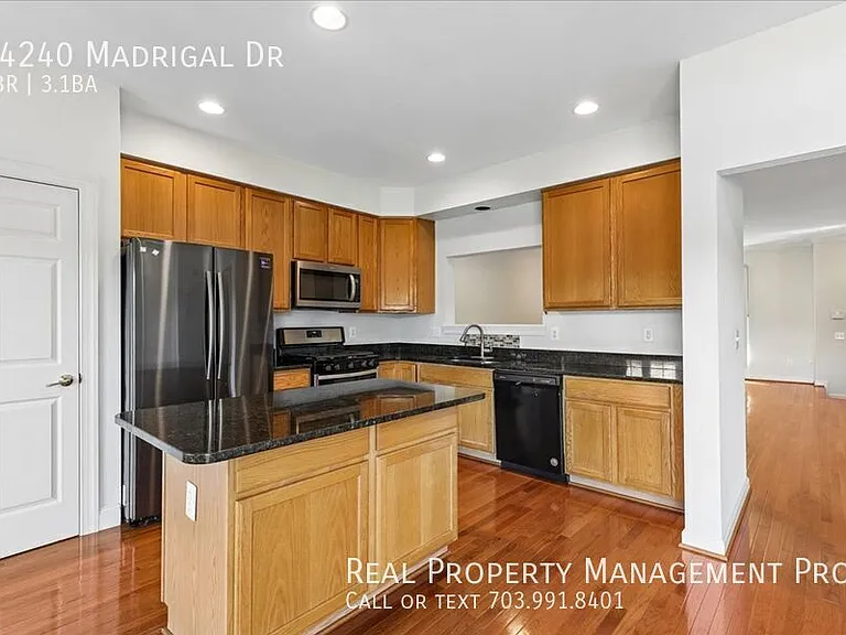 14240 Madrigal Dr — Photo 6