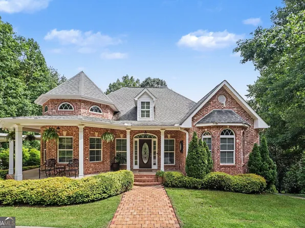 17 Moon Rdg, Newnan, GA 30263