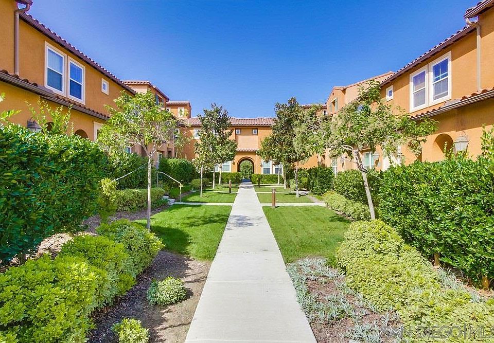 1st image of 17022 Calle Trevino Unit 4