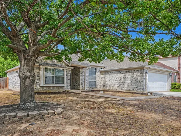 5612 Greenwich Dr, Arlington, TX 76018