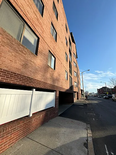 205 Ferry St #101 Photo 1