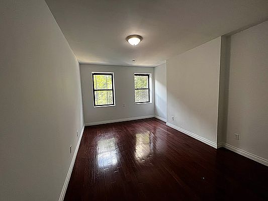 5th image of 2025 1st Ave APT 2R