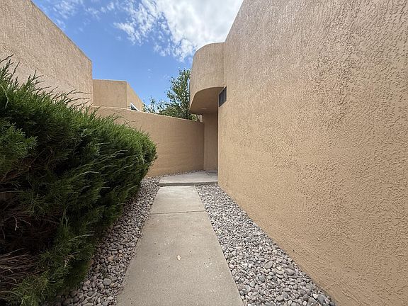 2nd image of 7588 Keystone Dr NE