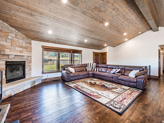4th image of 1264 S Hoytsville Rd #1