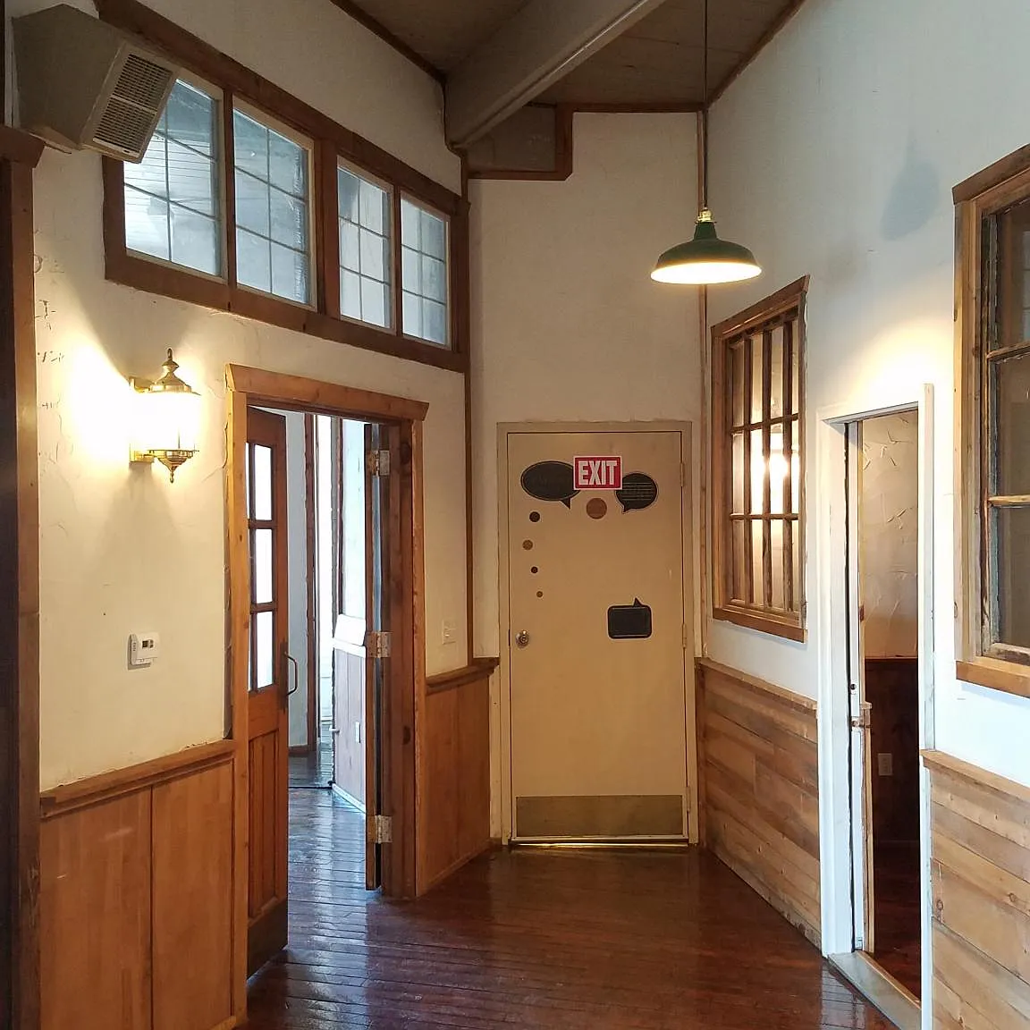3 bed, 2100 sqft, $1,860 — Photo 3