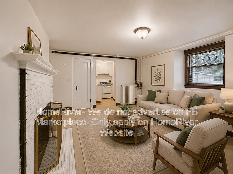1001 S Monroe St #8 — Photo 4