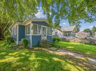 645 Slade Ave, Elgin, IL 60120