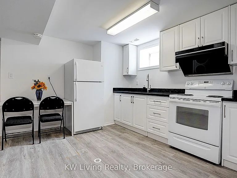 78 Roywood Dr #BASEMENT BACK — Photo 15