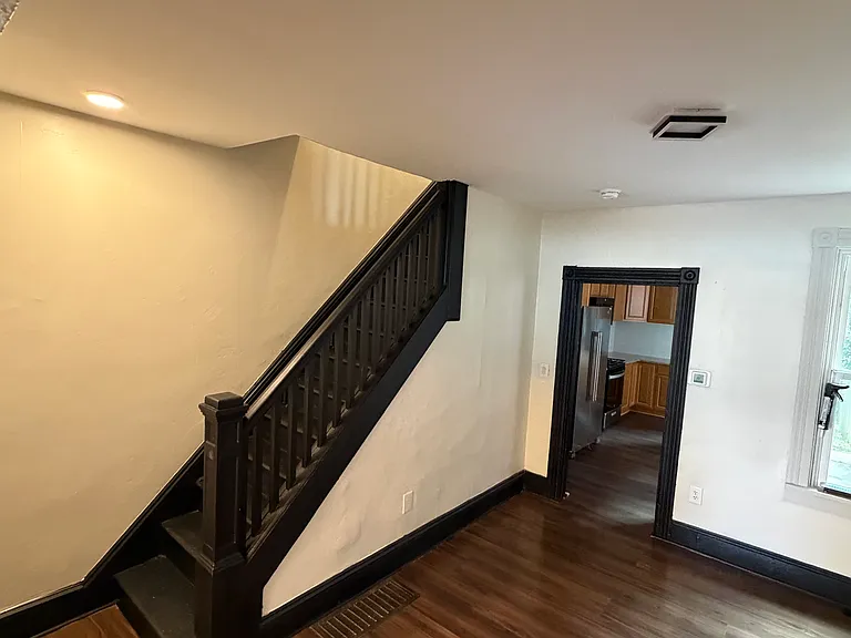 416 Beaver St — Photo 8