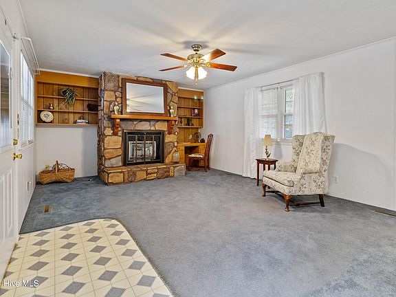 3rd image of 612 David Street