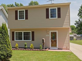 8135 Dartmoor Rd, Mentor, OH 44060