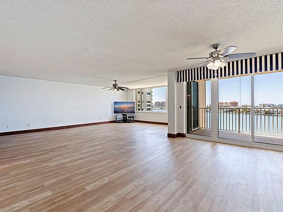 3rd image of 736 Island Way APT 504