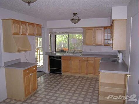 5th image of 322 Rollingridge Ln