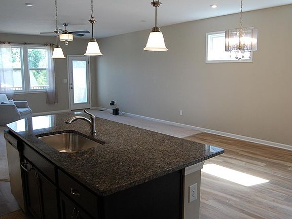 3rd image of 1712 Braeburn Ct