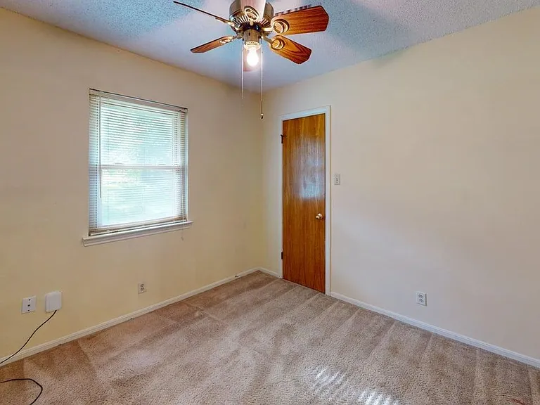 1810 Gautier Ave — Photo 8