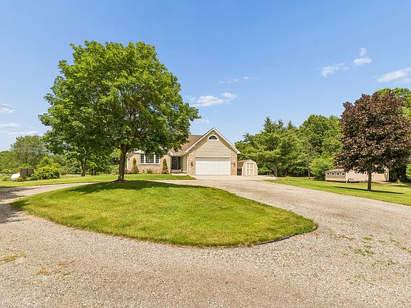 3rd image of 4902 Mount Morris Rd