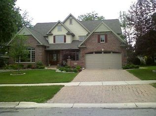 1325 N West St, Naperville, IL 60563