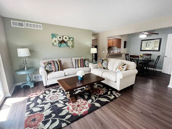 Fox Run Apartments