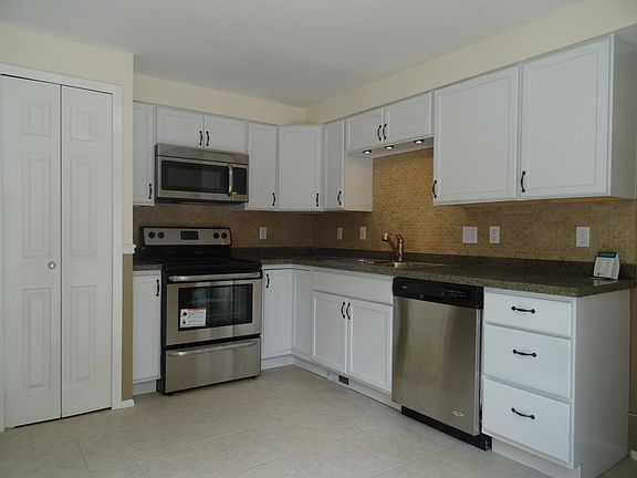 4th image of 4306 S Arden Ct