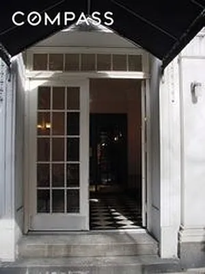 Rented by Compass | media 24