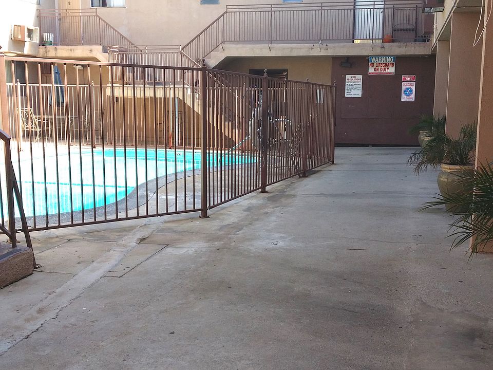 2nd image of 6042 Fulton Ave