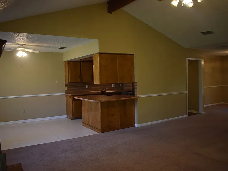 704 Kim Ave — Photo 6