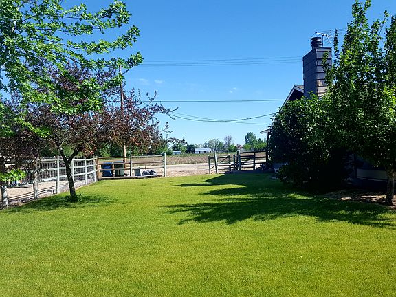 3rd image of 5017 E Orchard Ave