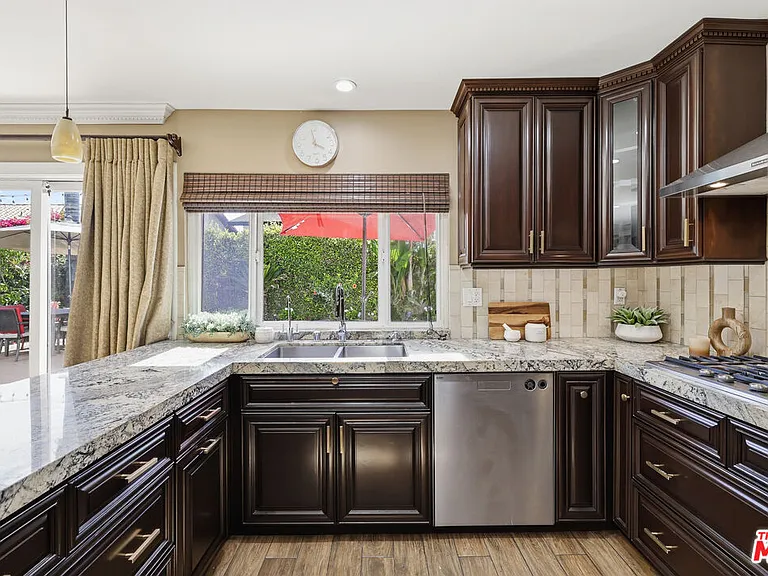 5507 Bluebell Ave — Photo 11