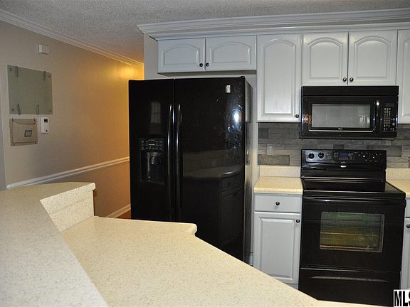 3rd image of 340 Whitethorn Dr