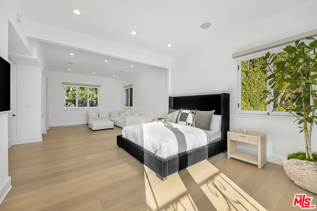 6 bed, 8.0 bath, 7500 sqft, $125,000 — Photo 4