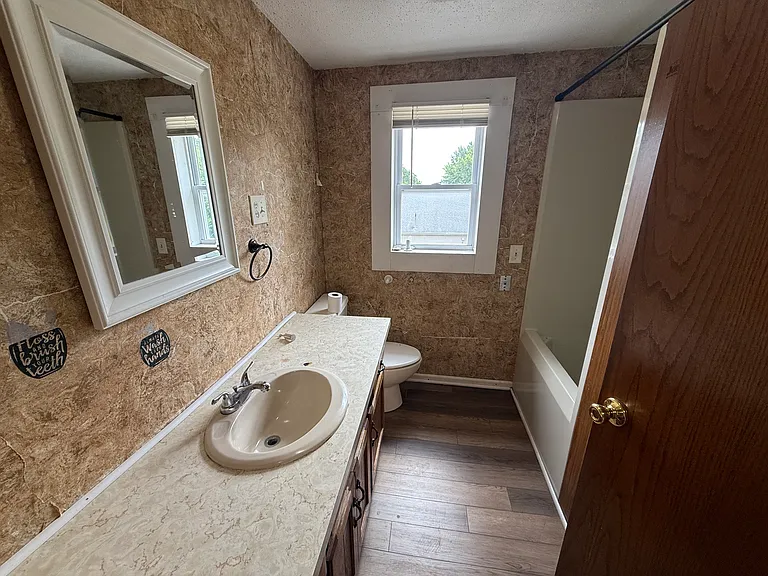 One Bedroom — Photo 3