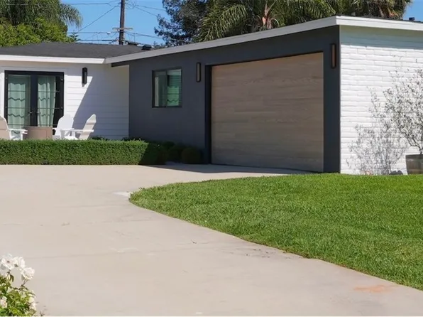 2611 Westminster Pl, Costa Mesa, CA 92627