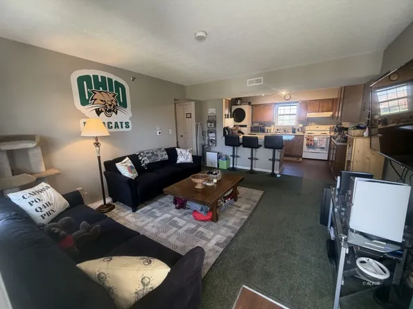 15 S Shafer St APT 1803, Athens, OH 45701