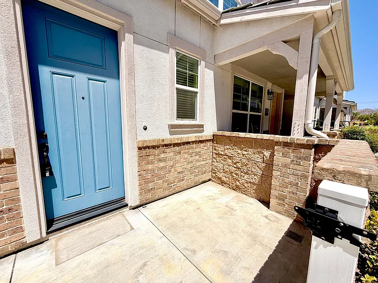 201 Red Brick Dr #2 — Photo 2