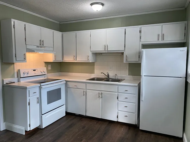 8 Lynn Terrace Ct — Photo 7